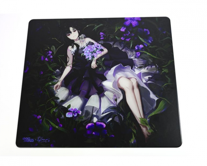 Uncle Panda Resent Glass Mousepad