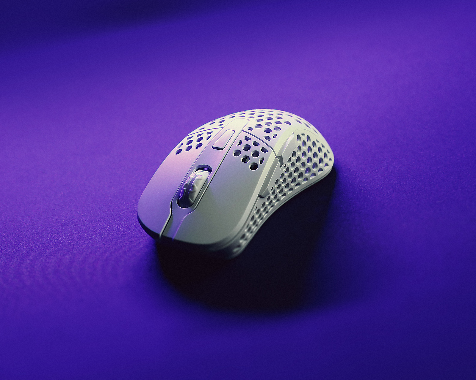 Xtrfy M4 Wireless RGB Gaming Mouse - White - MaxGaming.com