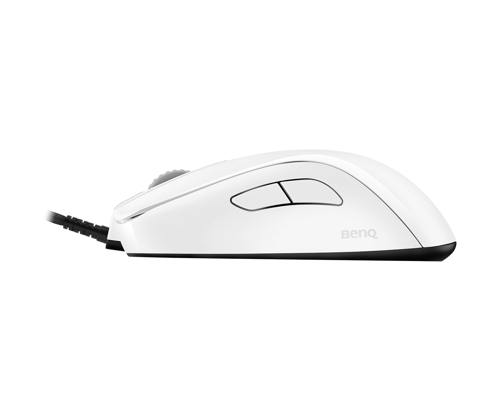 白いゲーマー向けマウス「AM-FG」レビュー。無難な左右対称形状