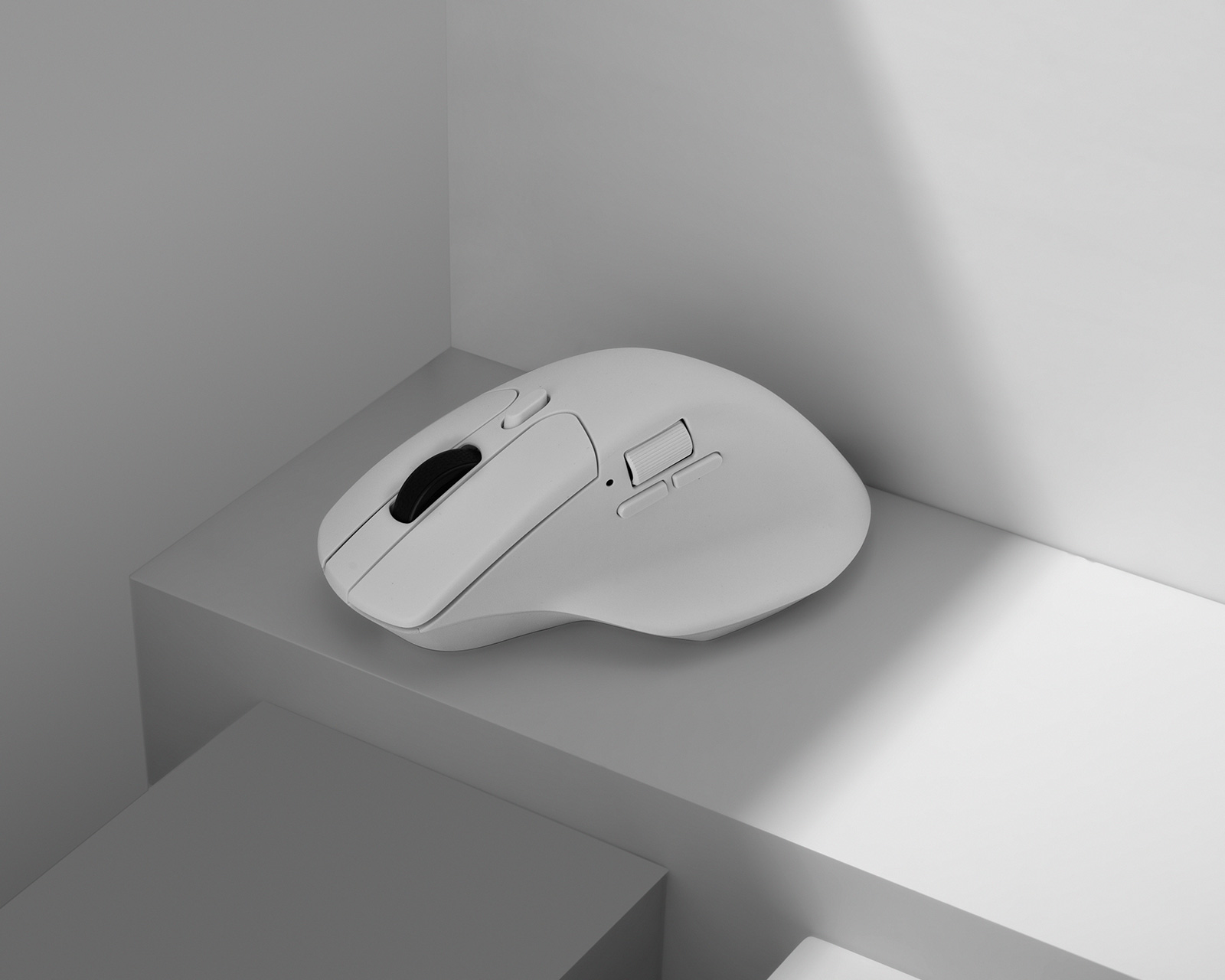 Keychron M6 4K Ergonomic Wireless Mouse - White - MaxGaming.com