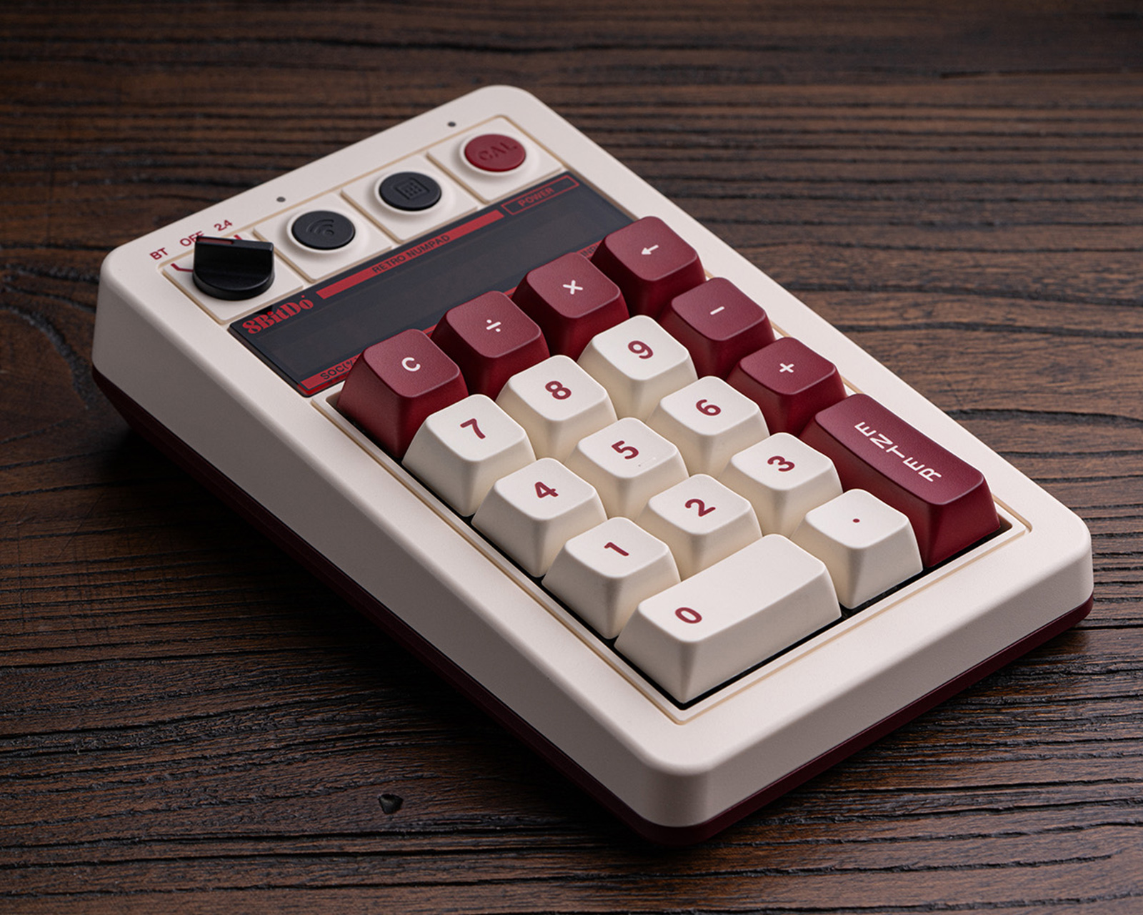 8Bitdo Retro 18 Mechanical Numpad - Wireless Numpad - Fami Edition