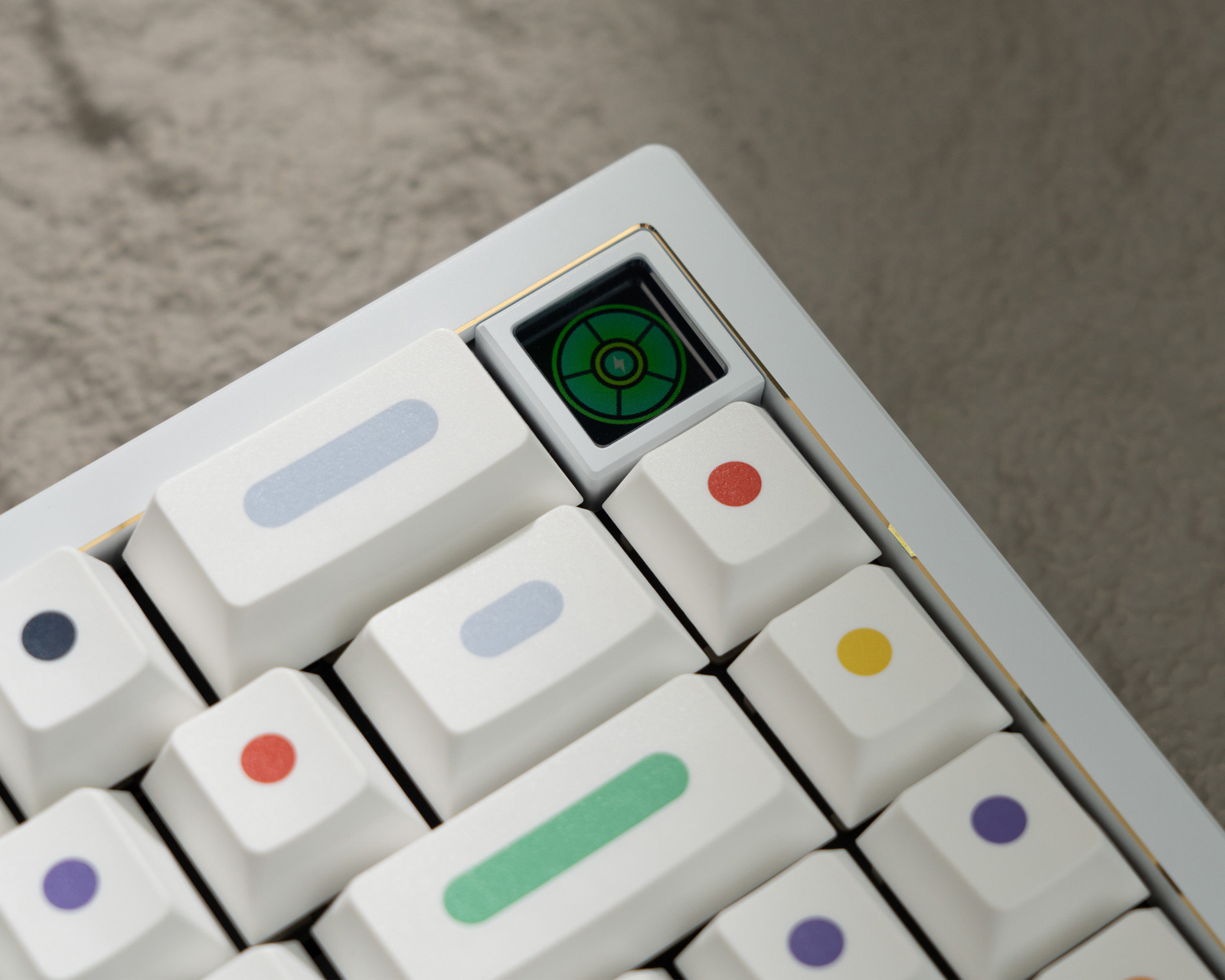 Wuque Studio Zoom65 No Tail Light Edition - E-White - MaxGaming.com