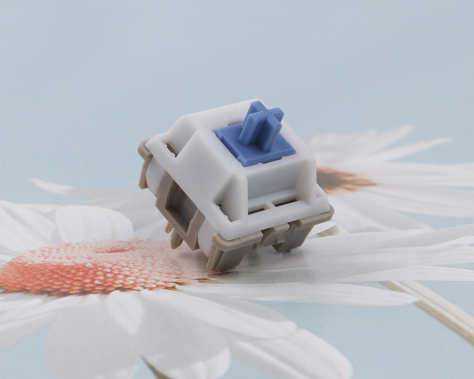 Moyu Studio Outemu Feather Silent Tactile Switch - MaxGaming.com
