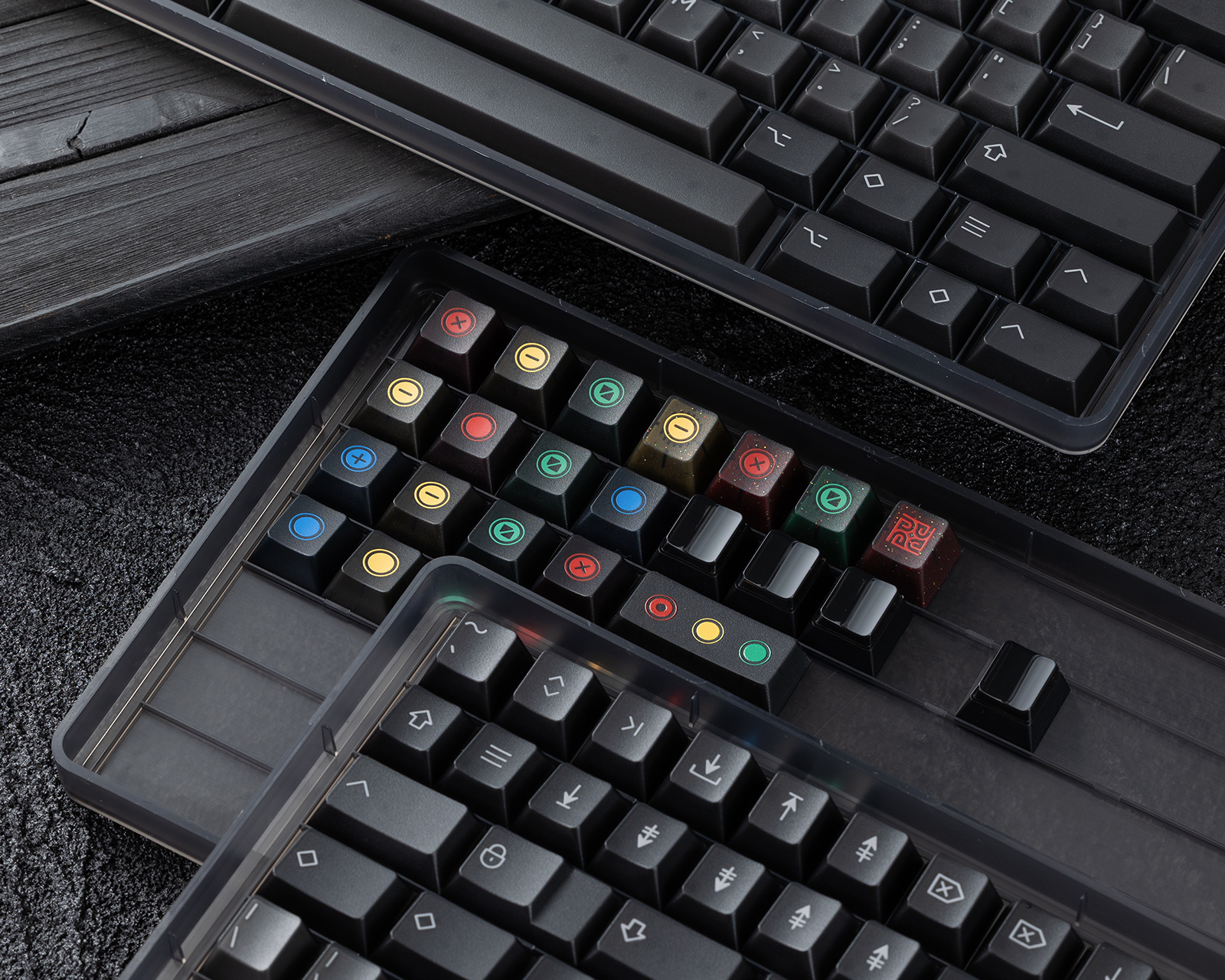 KBDfans PBTfans Retro Dark Lights R2 - Base kit - MaxGaming.com