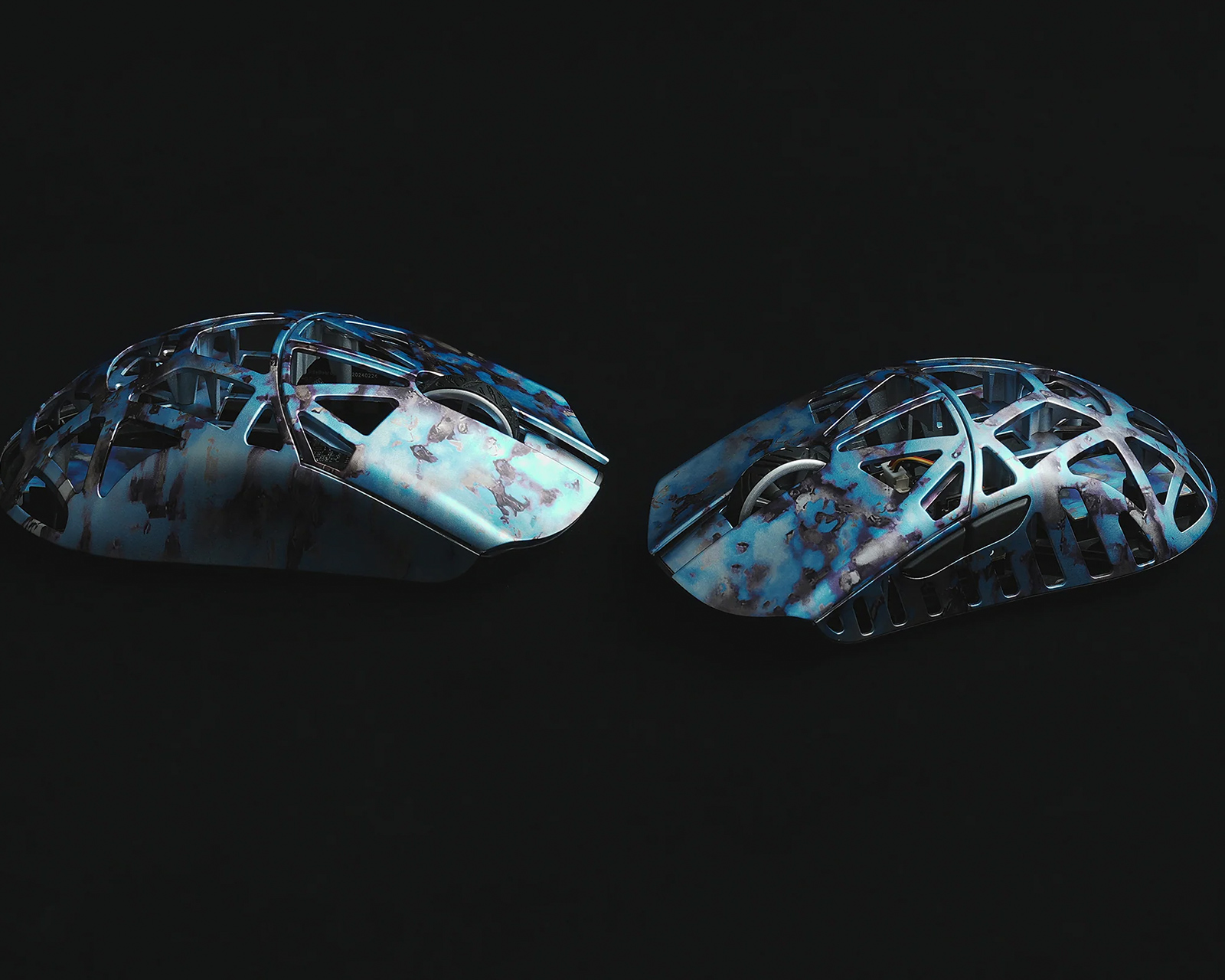 WLMouse Beast X Max - Tempered [Omron Opticals] - Side Slits