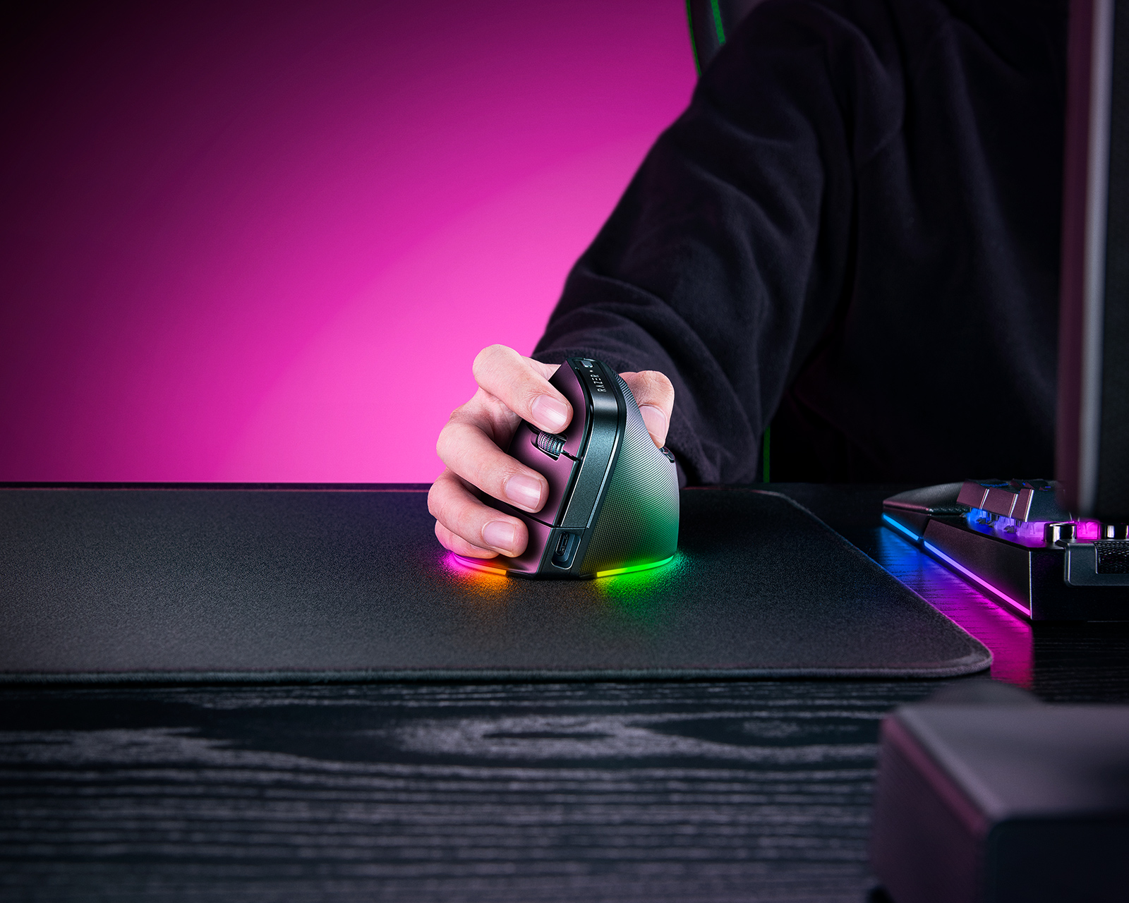 Razer Pro Click V2 Vertical Edition Wireless Mouse - MaxGaming.com