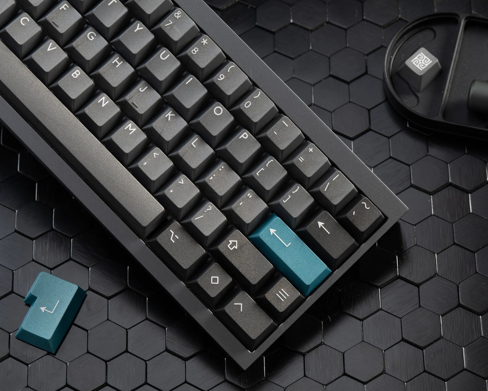 KBDfans PBTfans Iron Dolch - Base kit - MaxGaming.com