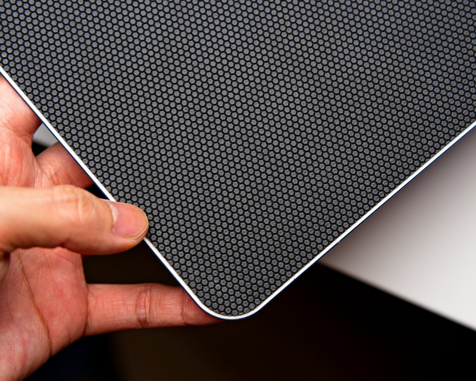 MITSUKI Yusui Glass Mousepad - MaxGaming.com