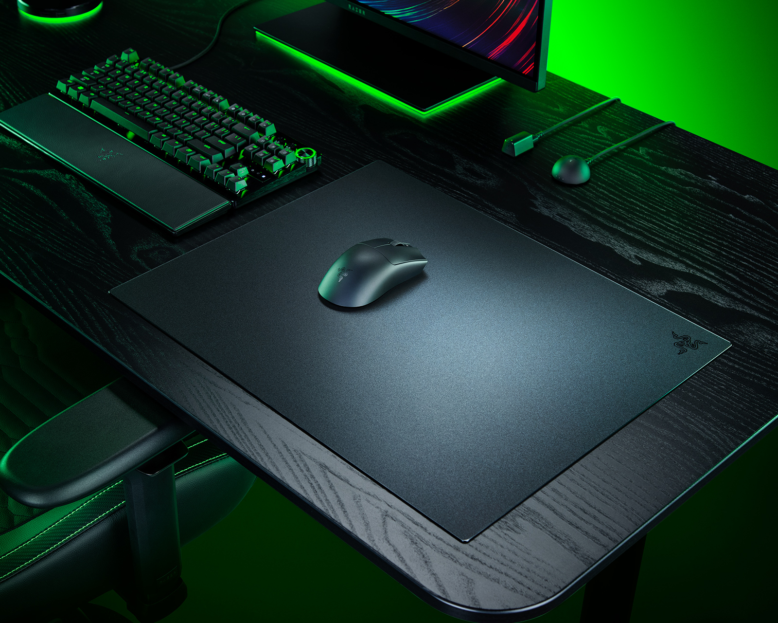 Razer Atlas ブラック Razer Atlas Pro Glass Mousepad - Black - MaxGaming.com
