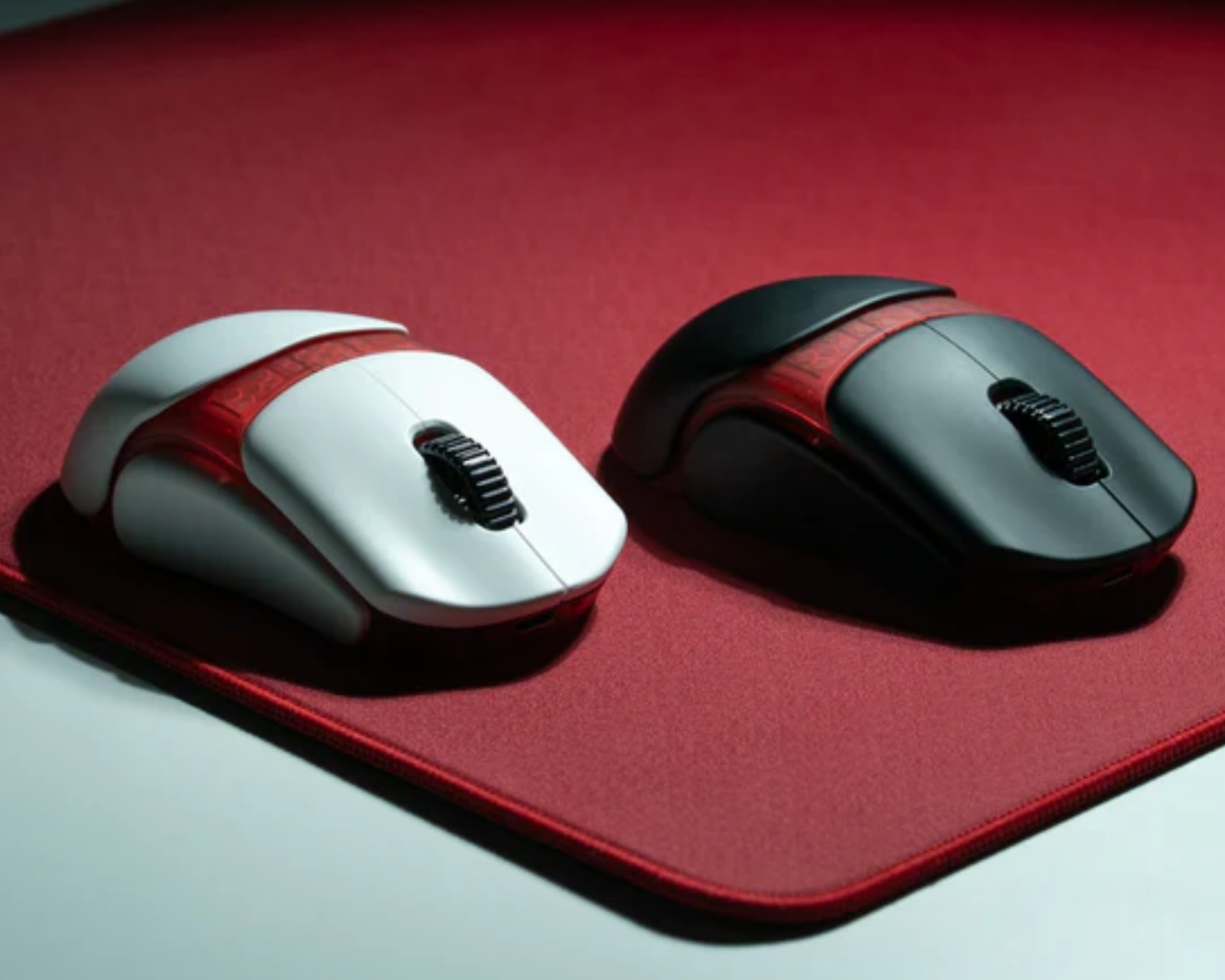 Pathfinder Wireless Gaming Mouse – Black + Core Body – Mars Red